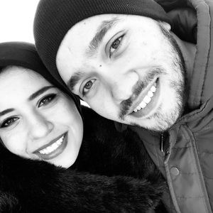 Meet your Posher, Aya